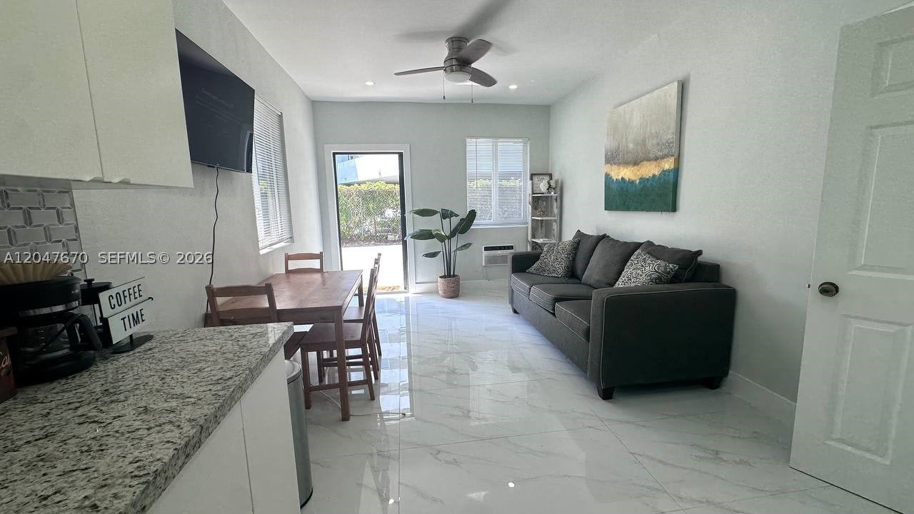 320 Sw 29Th Rd – photo 5