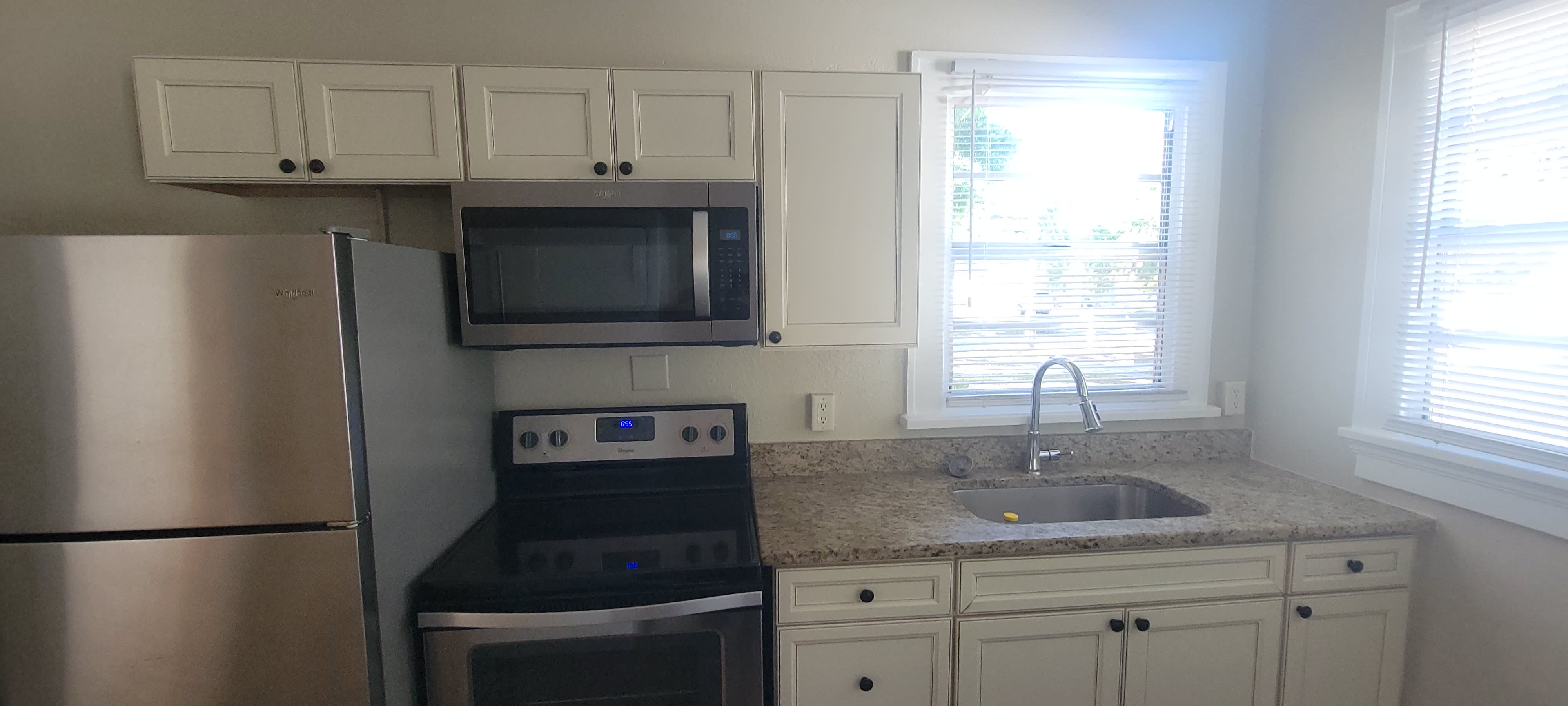 132 Arlington Ave W – photo 5