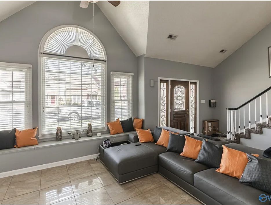 1561 River Bend Place Southeast – photo 2
