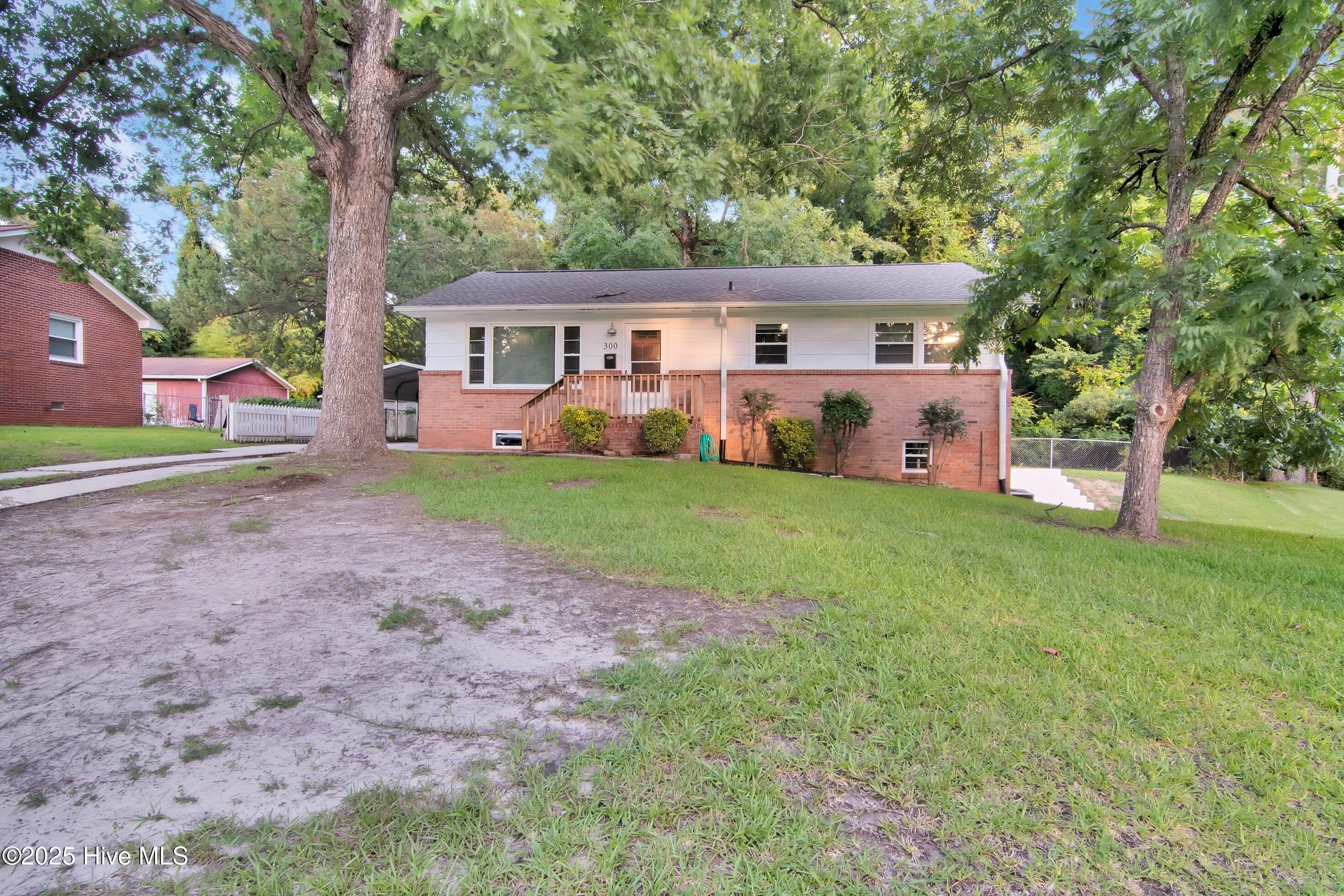 300 Long Acres Drive – photo 2