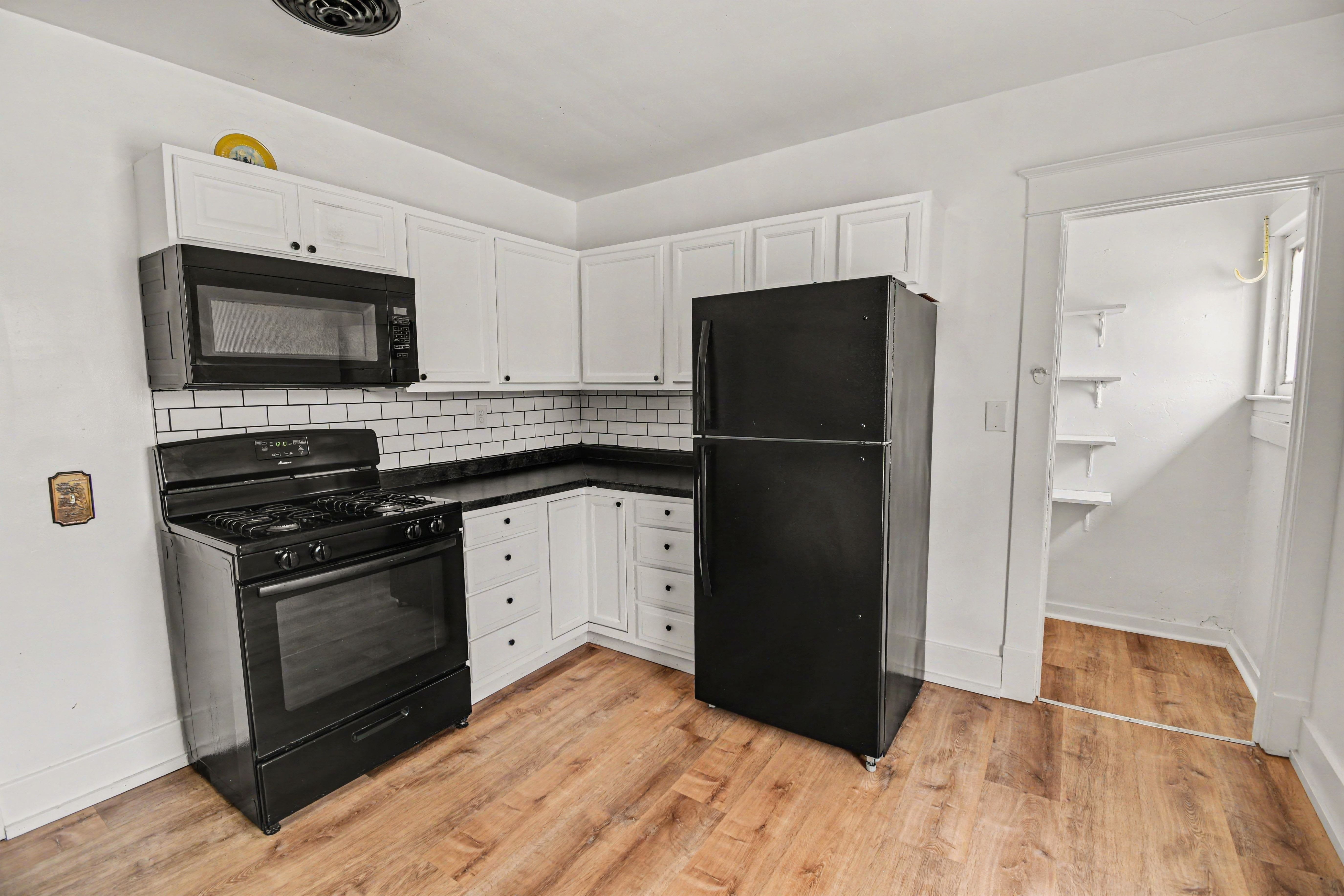 29 Coldbrook Street Northeast – photo 2