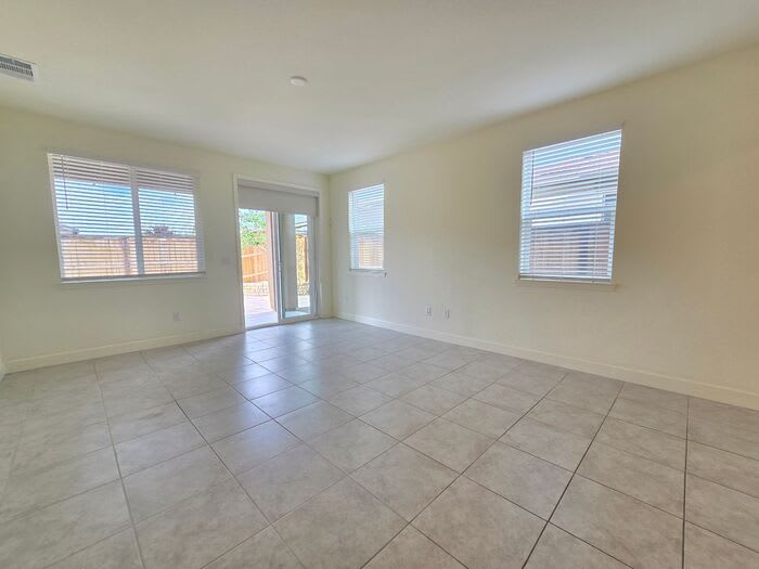 1227 Lonedale Drive – photo 4