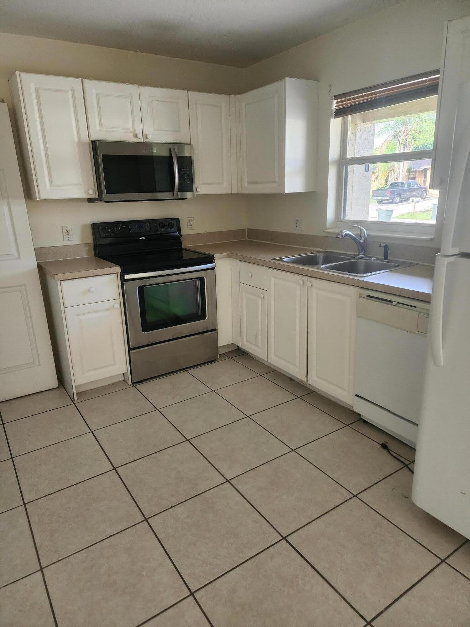 4480 TIMBER RIDGE Lane – photo 3