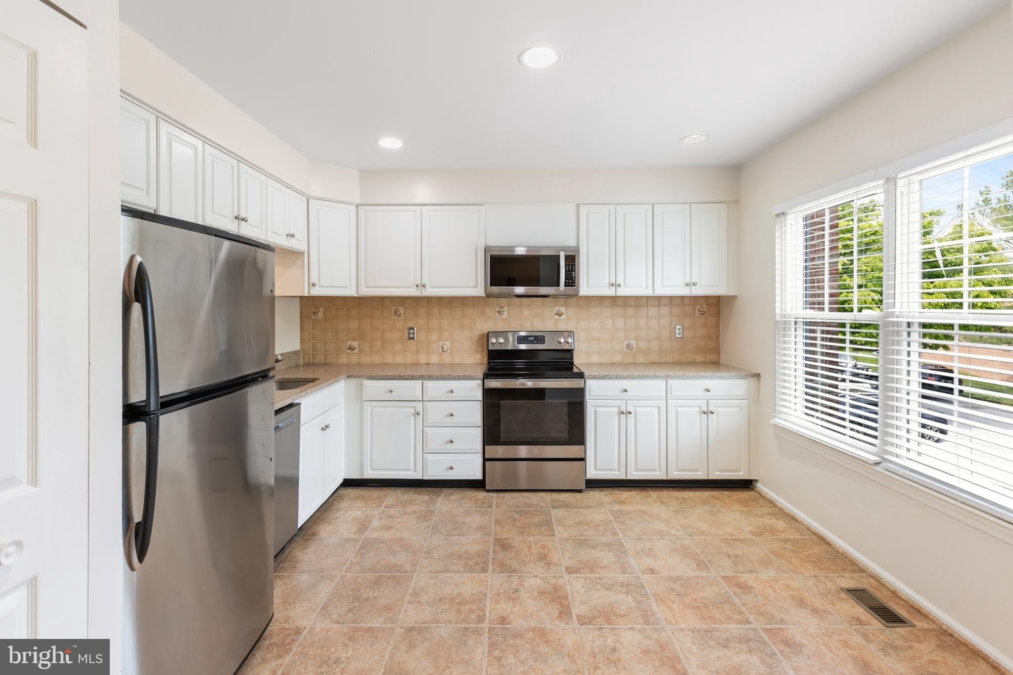 23 ROGER VALLEY Court – photo 4