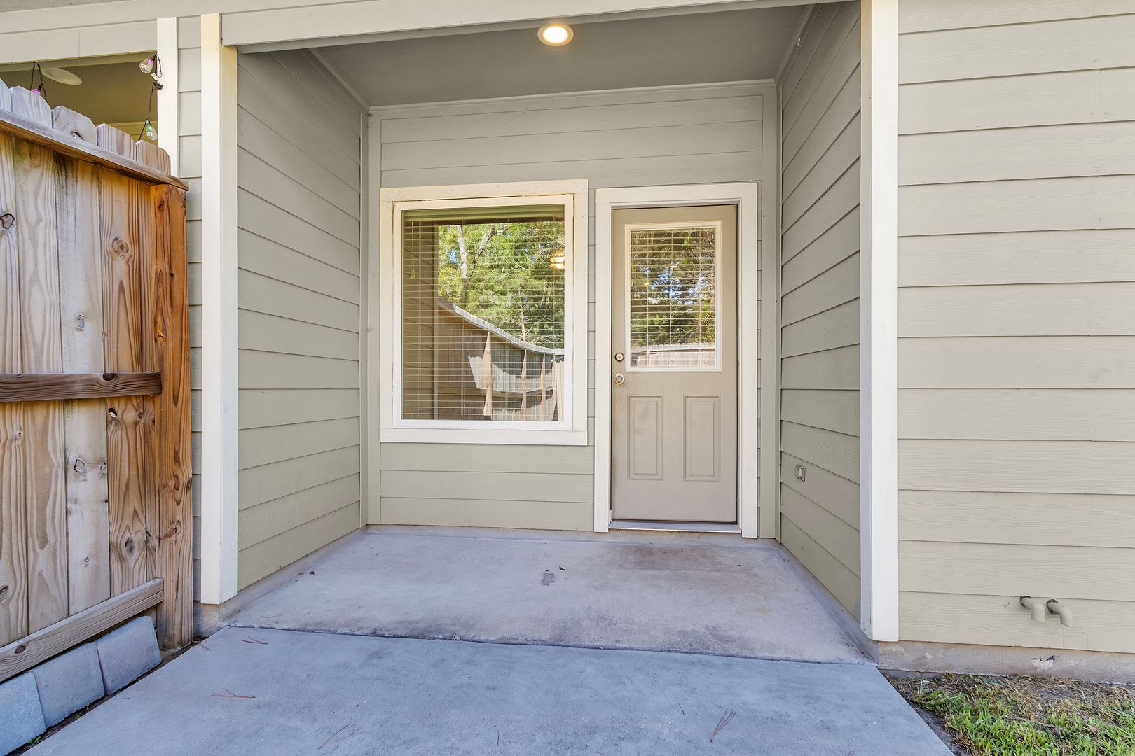 15841 Beechnut Dr – photo 3