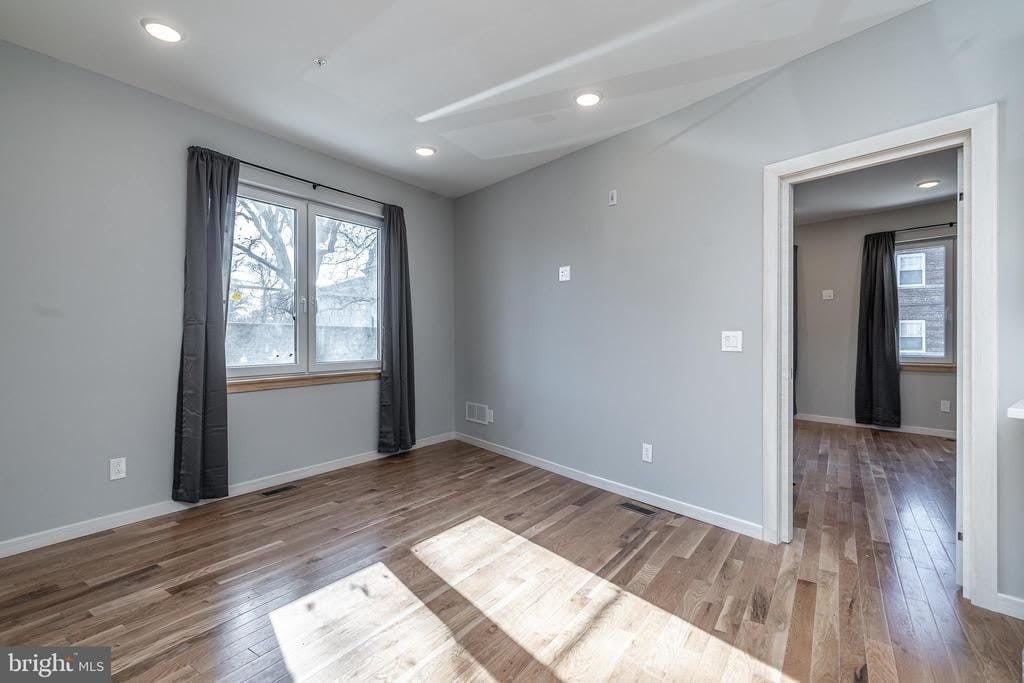 2045 N COLLEGE AVENUE – photo 5