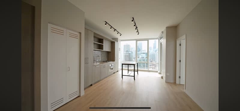 207 W Chestnut St – photo 1
