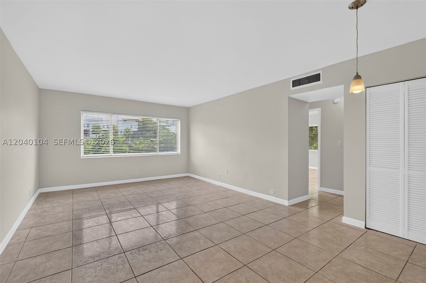 151 SE 6th Ave – photo 4