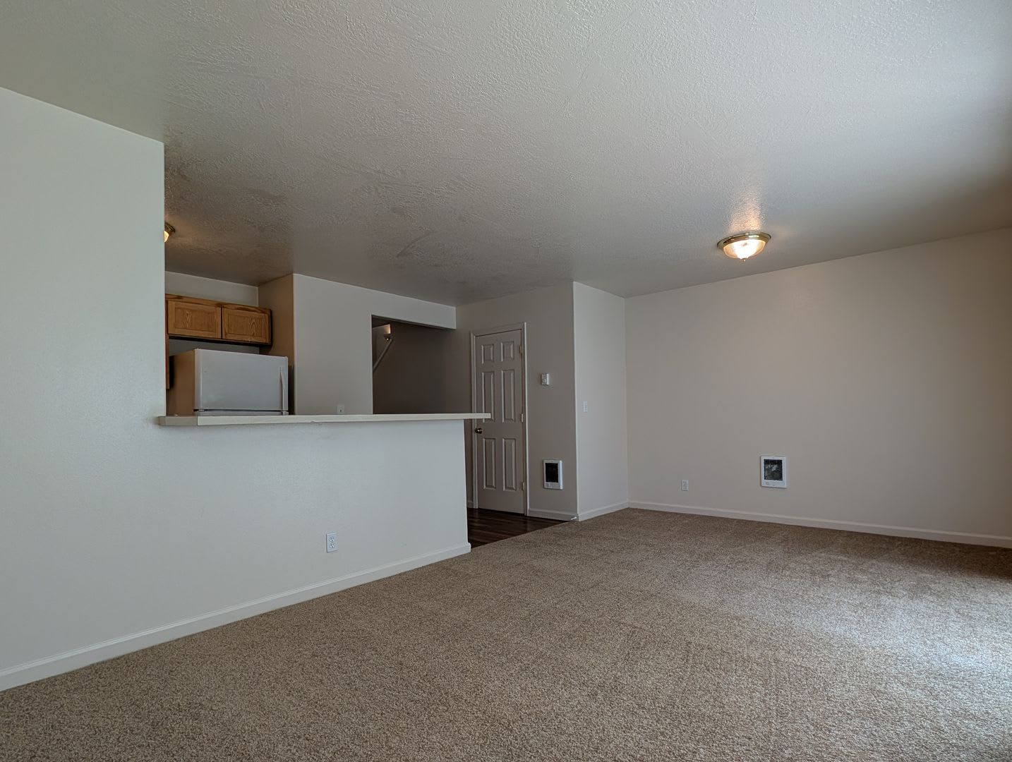 3-Bedroom, 1.5-Bath Duplex In The Thurston Area of Springfield! – photo 5