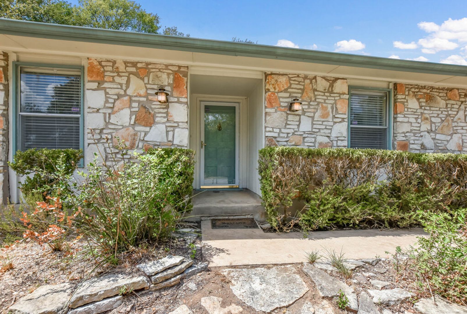 North Austin Gem With Wooded Backyard Two Car Garage – photo 2
