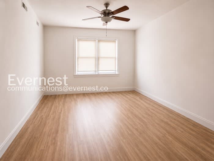 6431 North California Avenue – photo 4