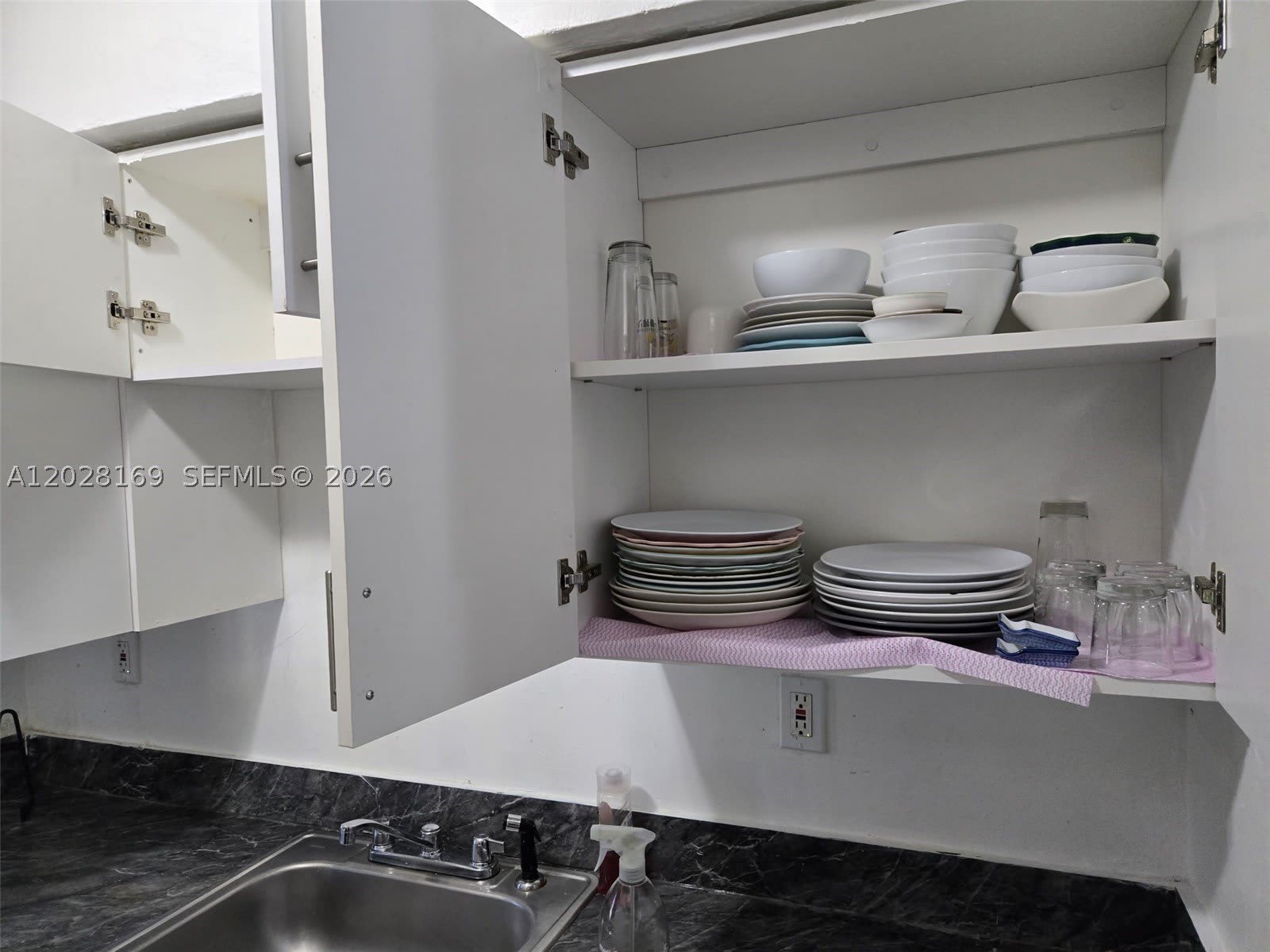 7035 Rue Granville – photo 4