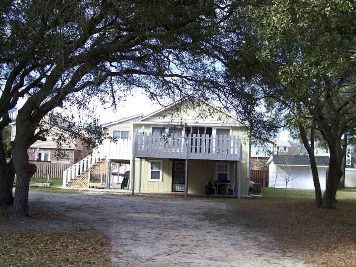 1710 Holly Drive – photo 3