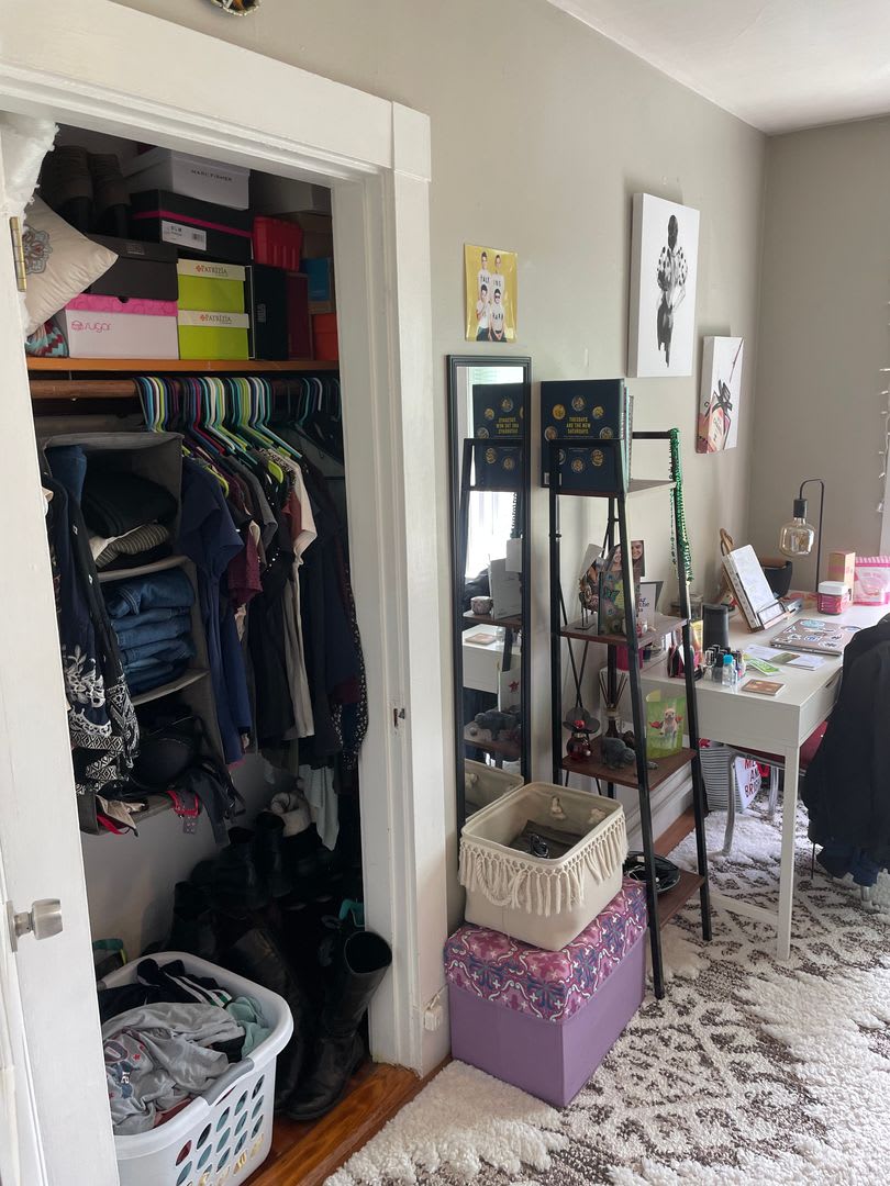 Huge 4 bed 3 bath Bi level unit near the Red Line and Commuter Rail in Quincy! – photo 3