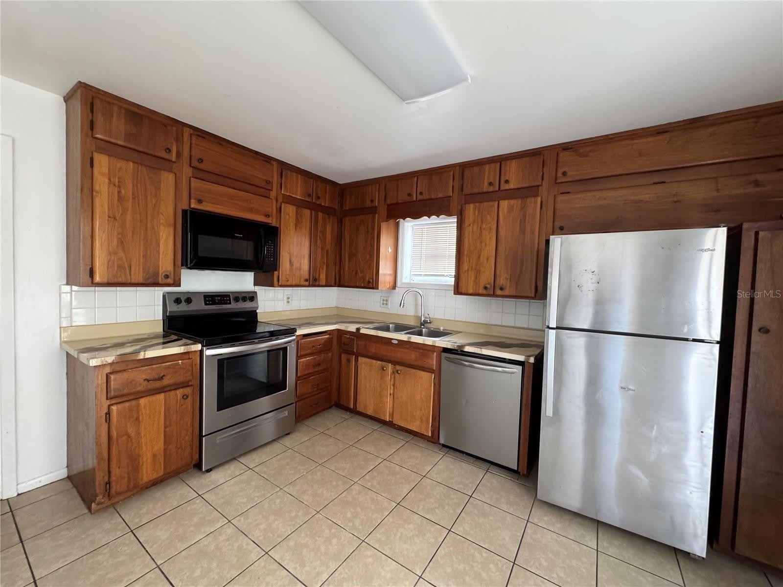 25 E Street – photo 3