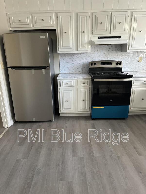 144 Nottingham Dr – photo 2