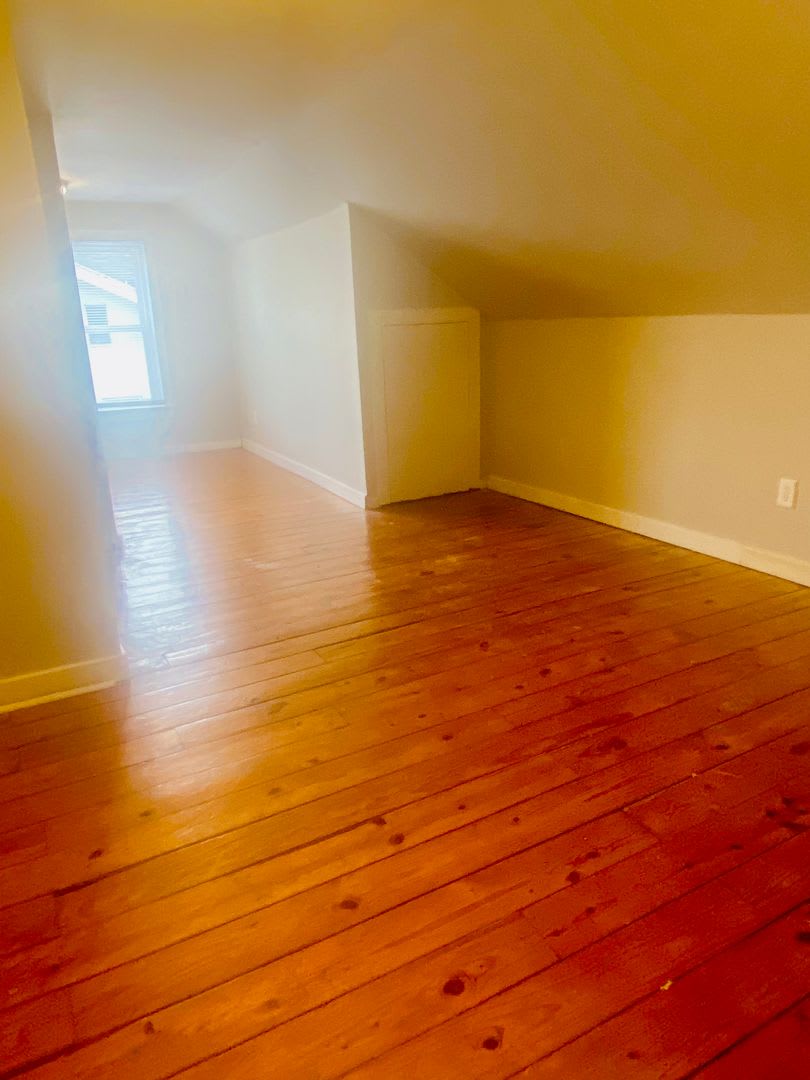 Newley Renovated 4BR – photo 4