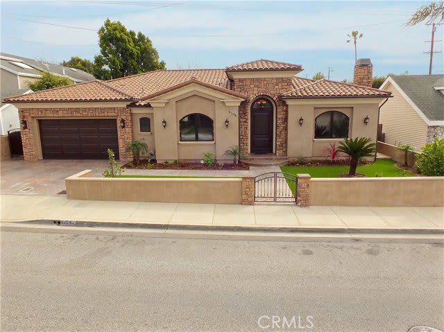 2104 Ruhland Avenue – photo 1