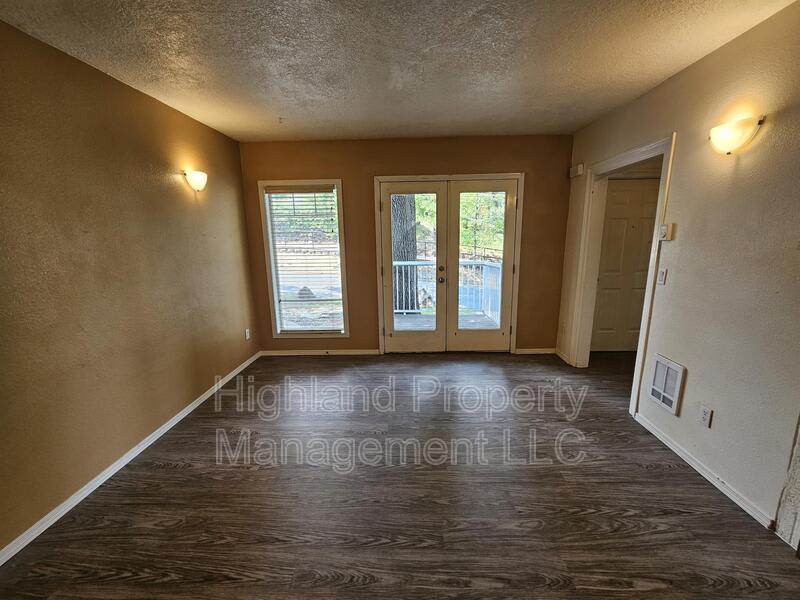 1020 NE B St – photo 5