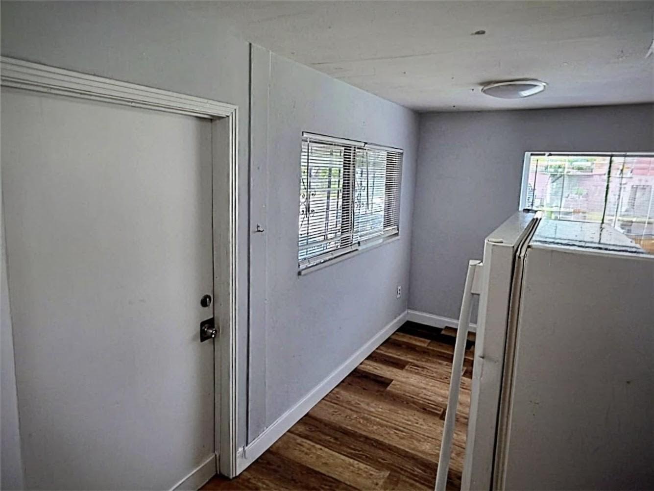 2252 Maple Avenue – photo 2