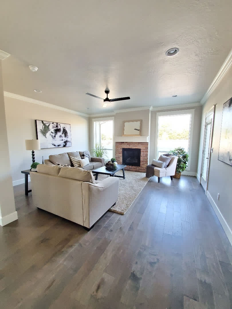 Beautiful Townhome – photo 3