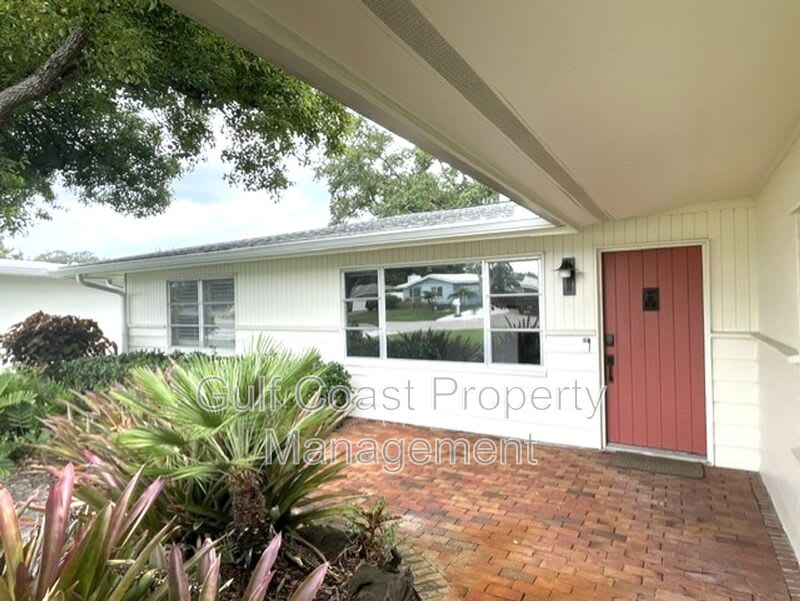 2253 Valencia Dr – photo 3
