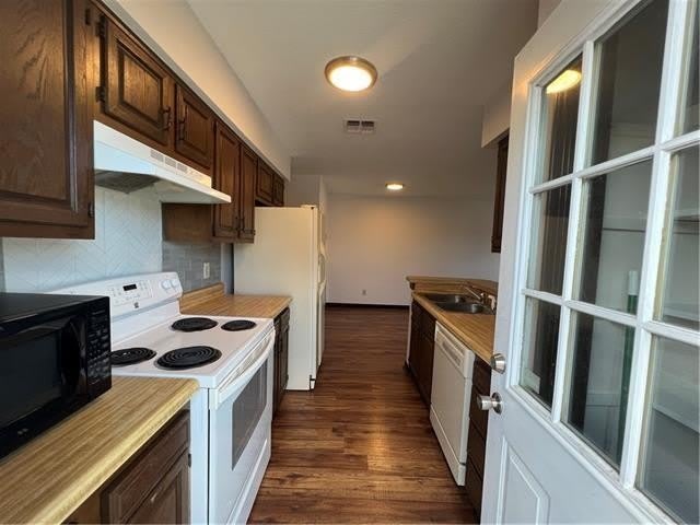 604 N WOODLAWN Avenue – photo 4