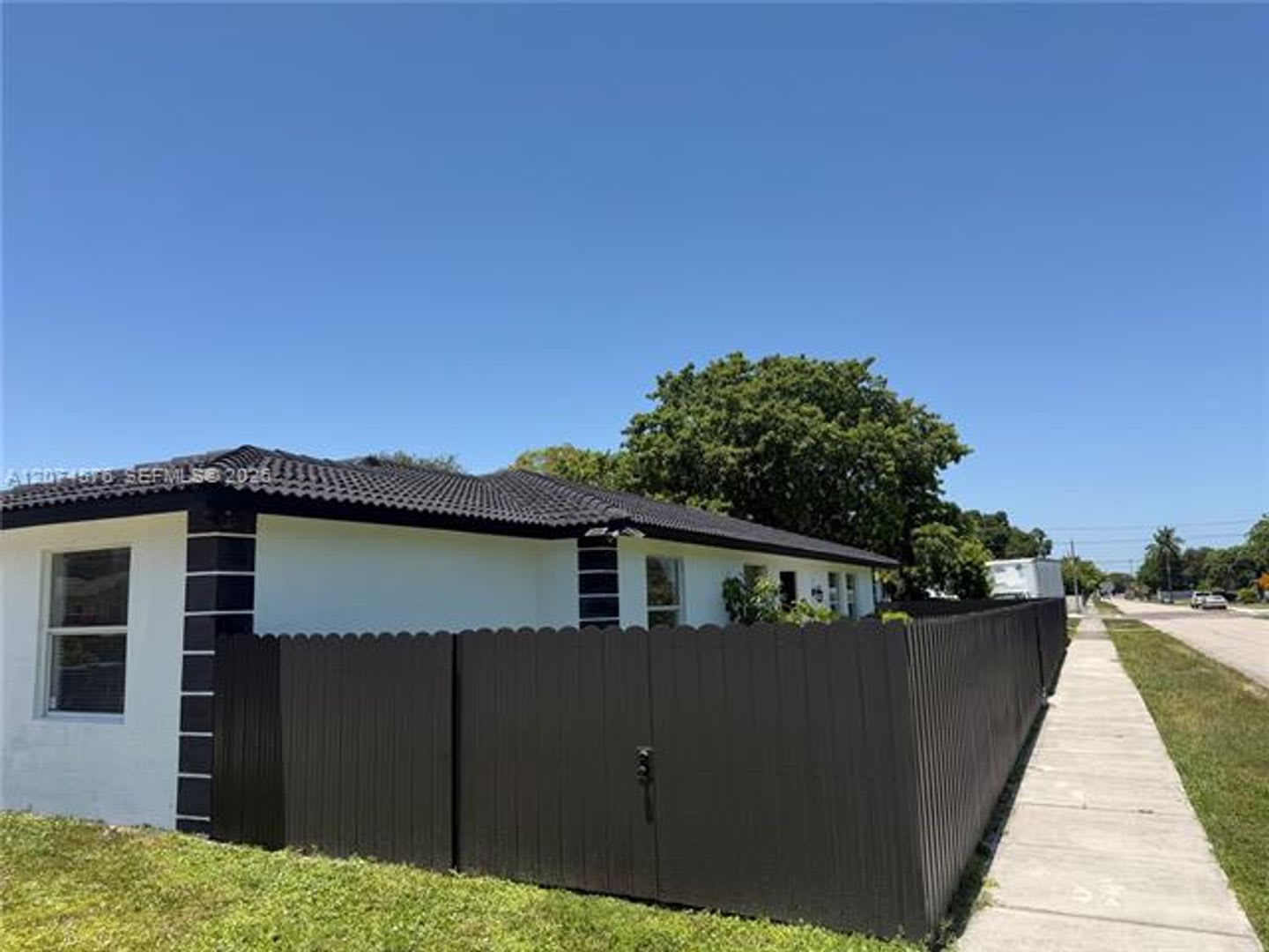 5201 SW 22nd St # 5201, West Park, FL 33023 – photo 2