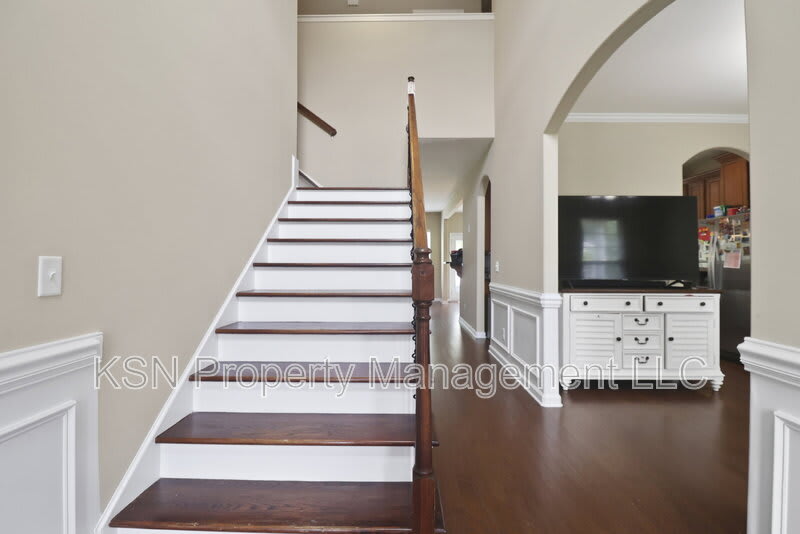 144 Tahoe Drive – photo 5