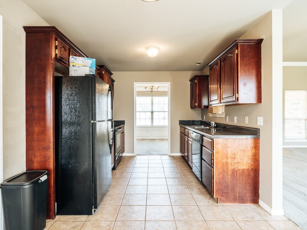 1393 St Claire – photo 5