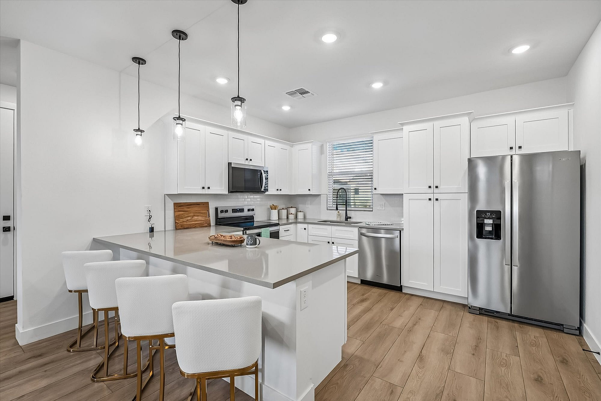 Rev3 at Avondale Station Townhomes for Rent – photo 3