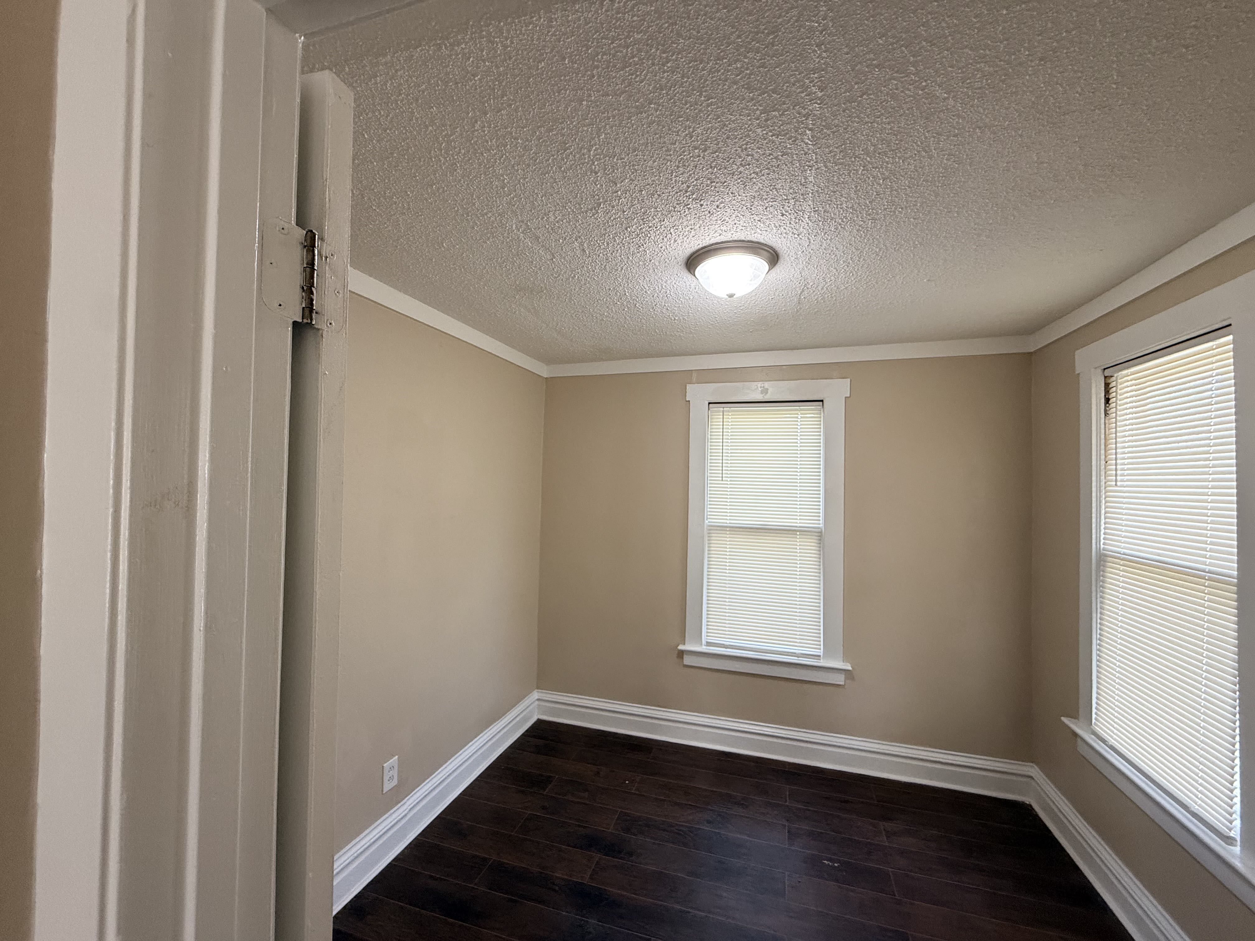 5471 Janet Ave – photo 4