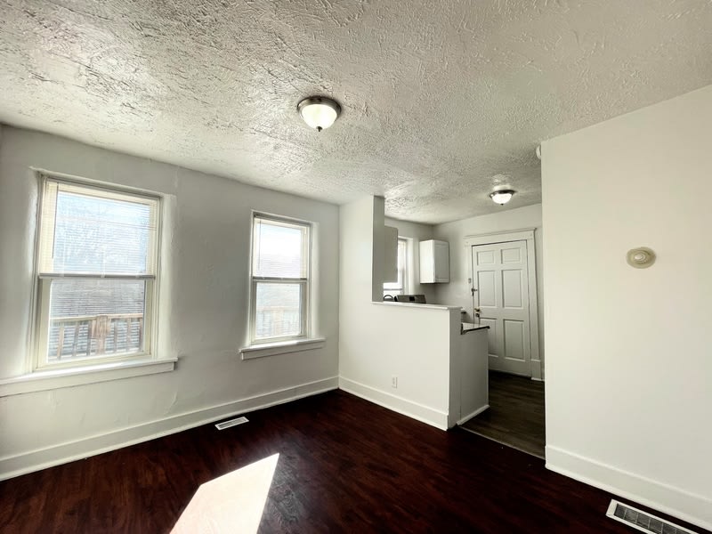 7210 Lyndover Pl – photo 4