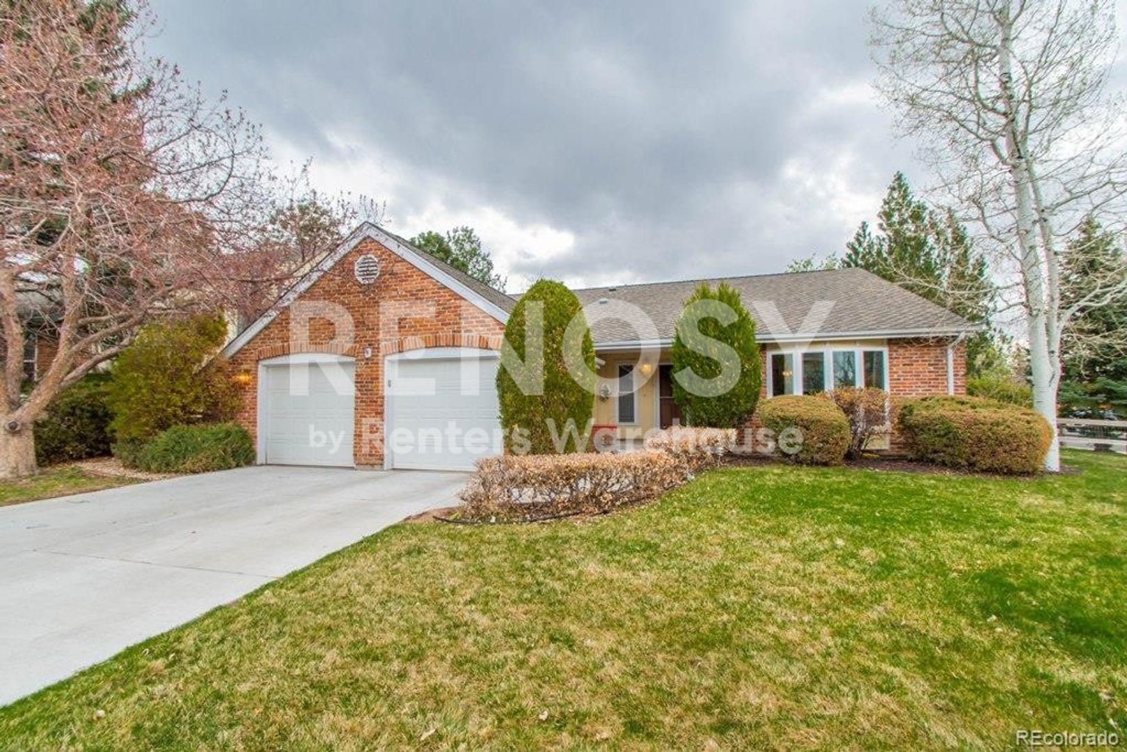 5 Bed 3 Bath – photo 1