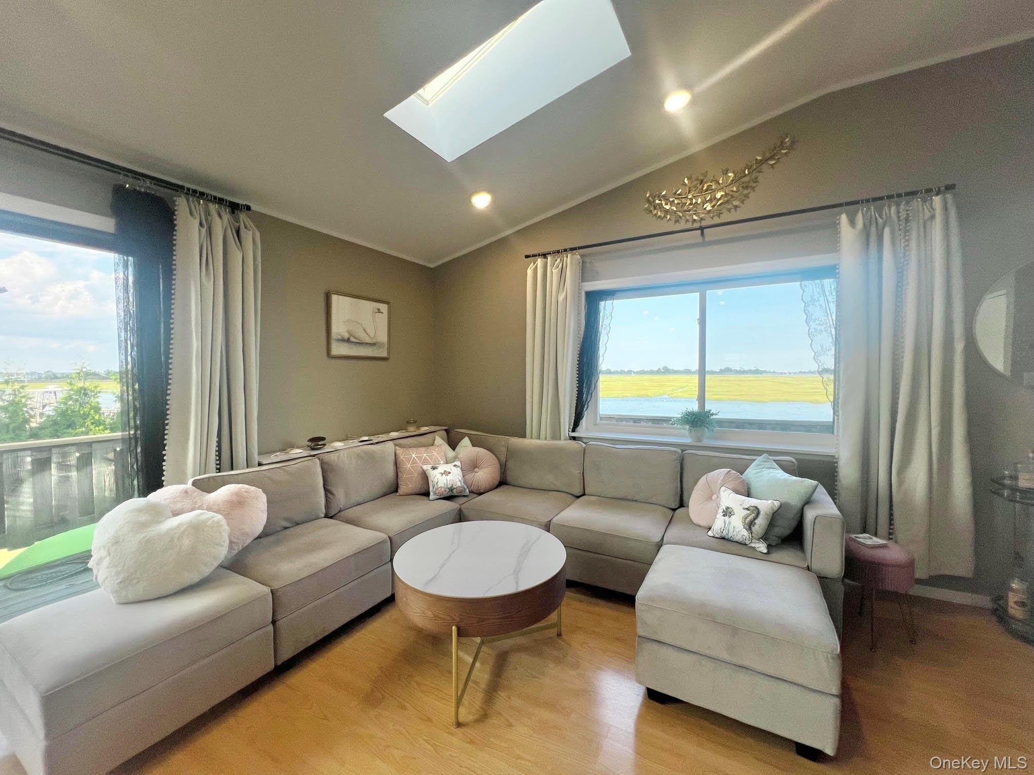 1 Anchorage Way – photo 3