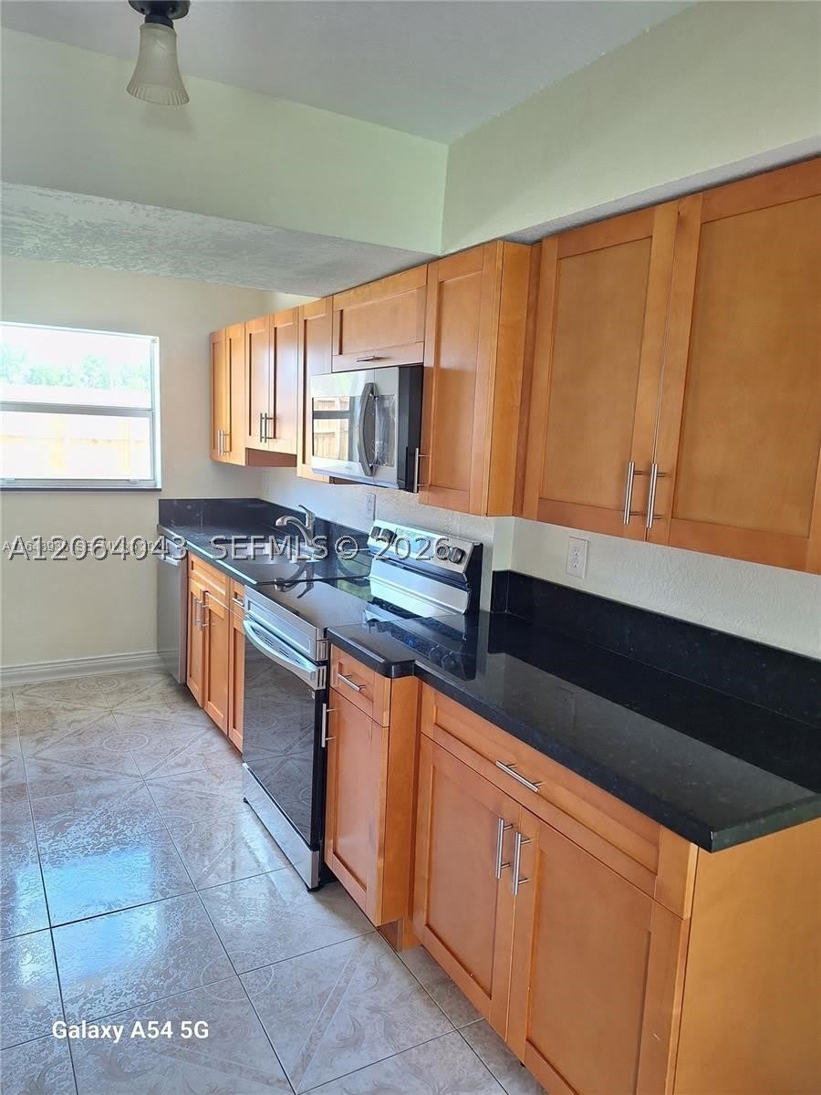 711 SW 64th Pkwy – photo 5