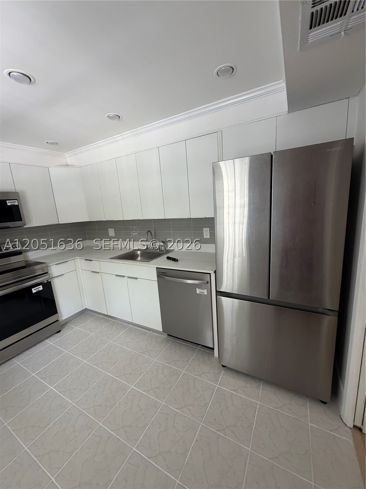 4007 N Cypress Dr – photo 1