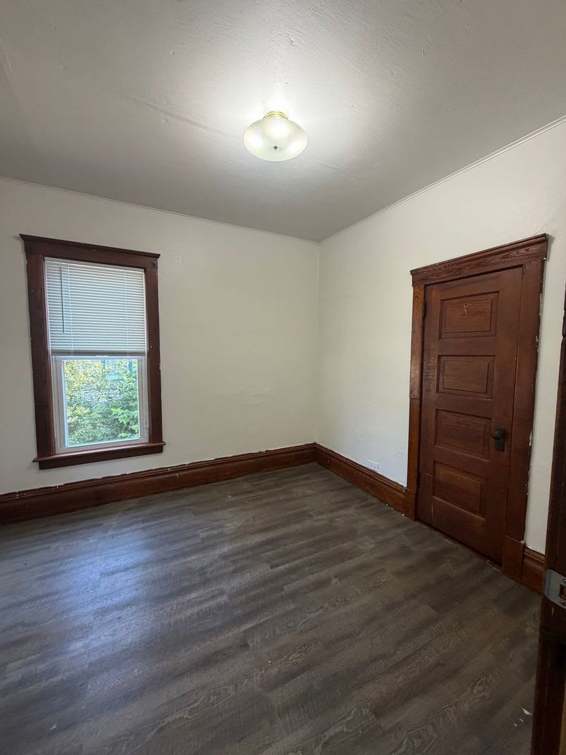 3 Bedroom 1 Bathroom Single Family Home – photo 3