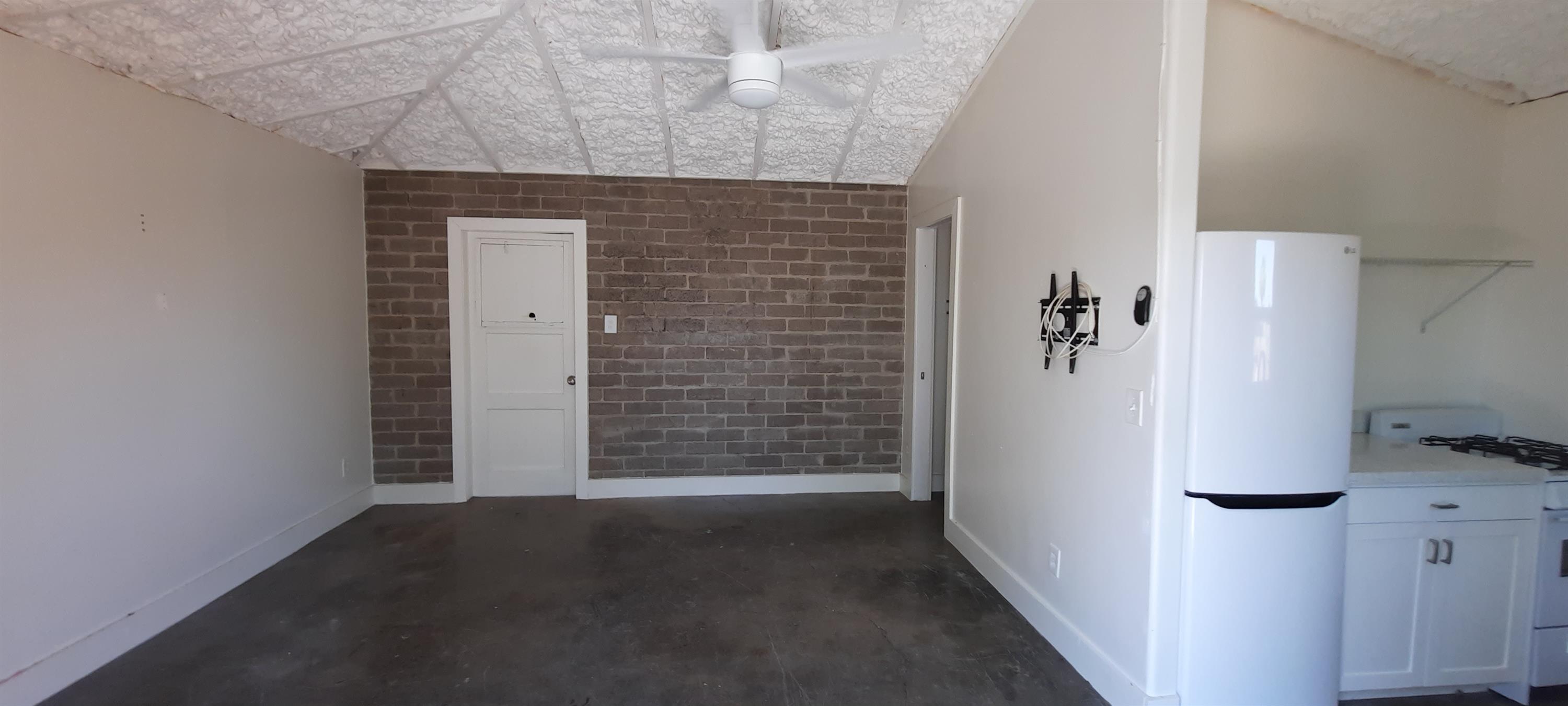 1804 W Roma Ave Guest House – photo 4