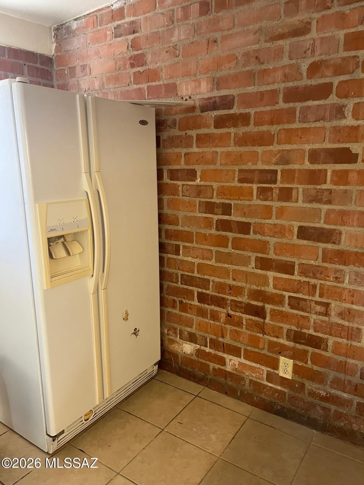 411 E Delano Street – photo 4