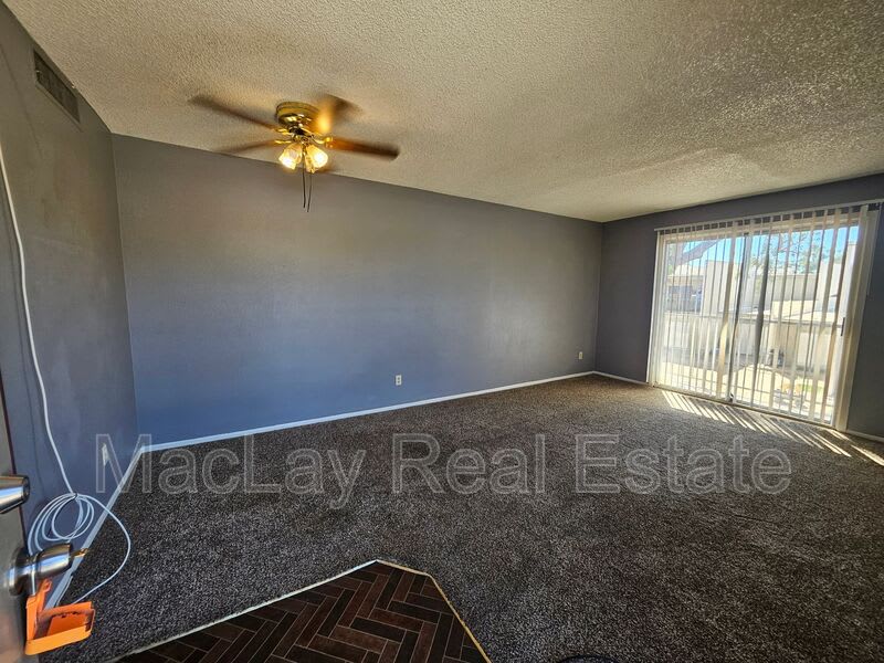 2801 E Monte Cristo Ave – photo 2