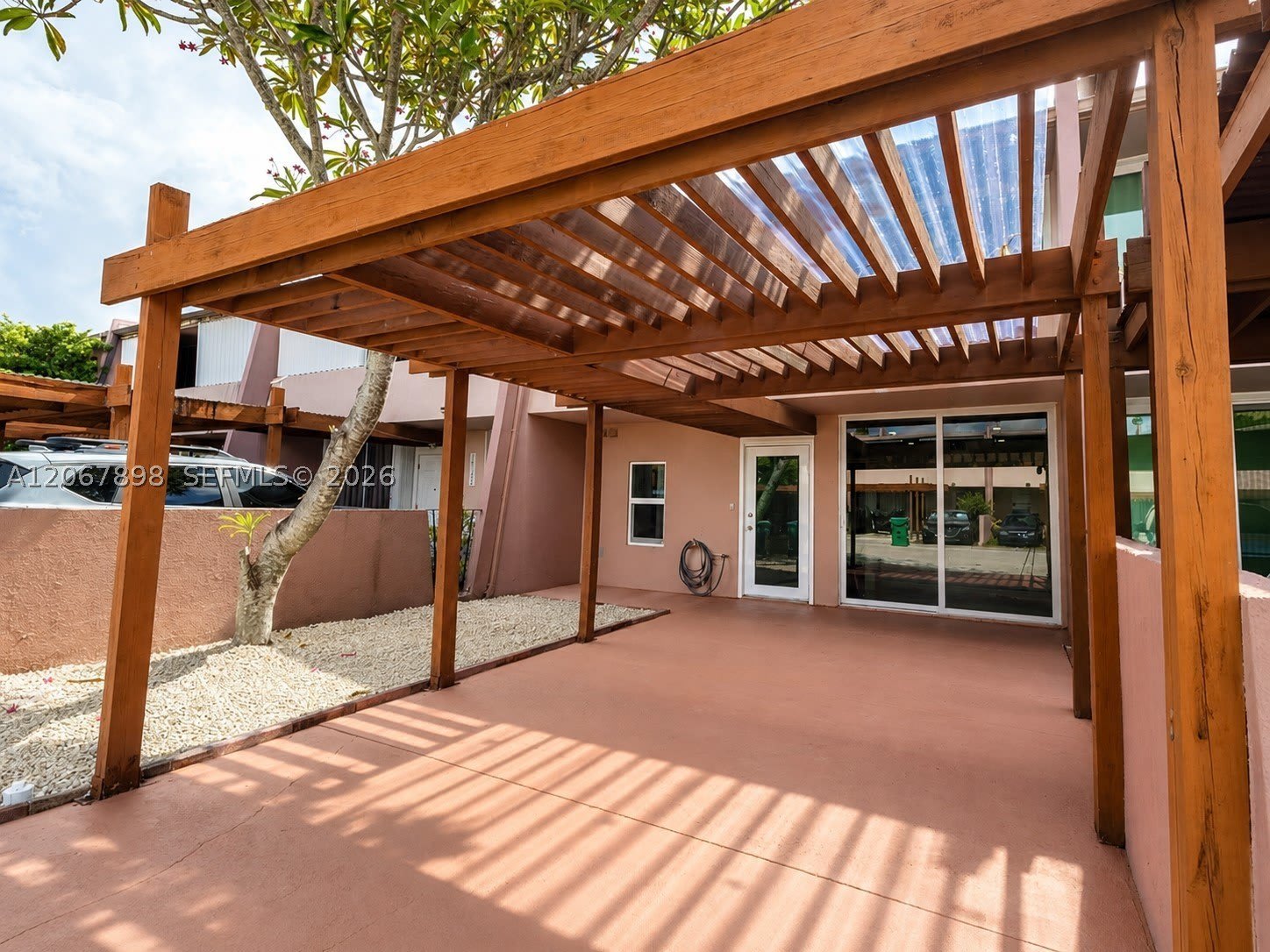 14124 Kendale Lakes Cir – photo 2