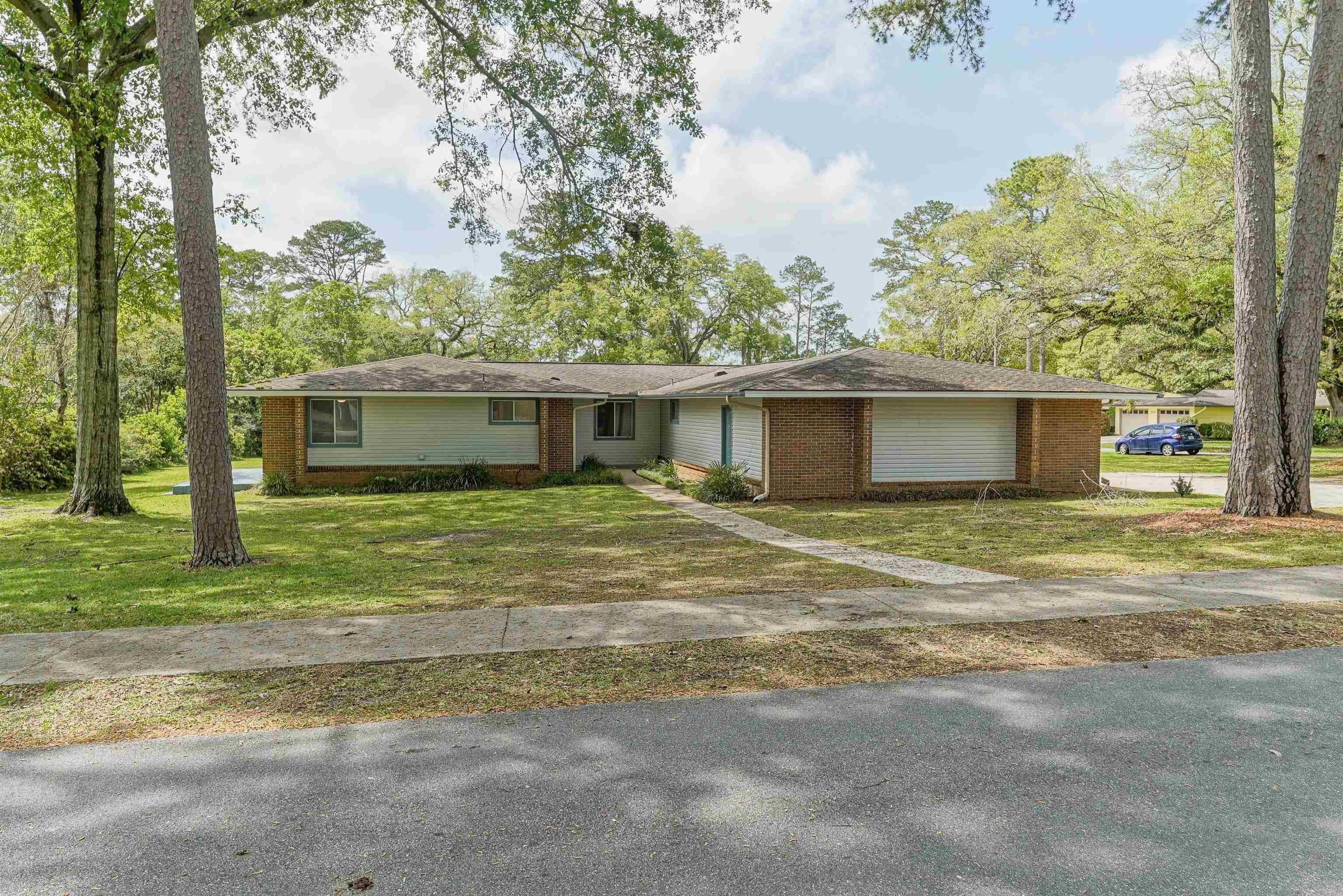251 S Villas Court – photo 1