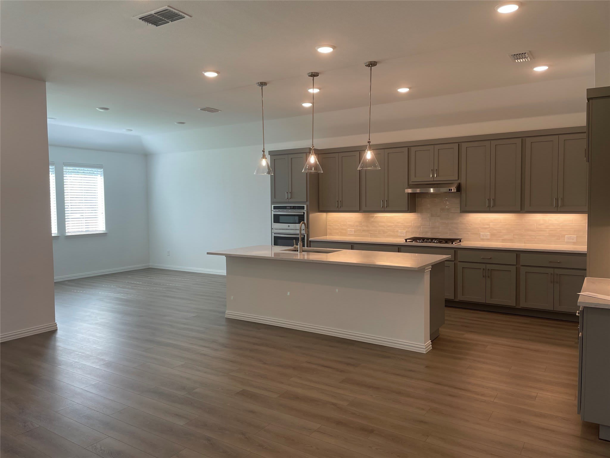 4014 Saltgrass Street – photo 4