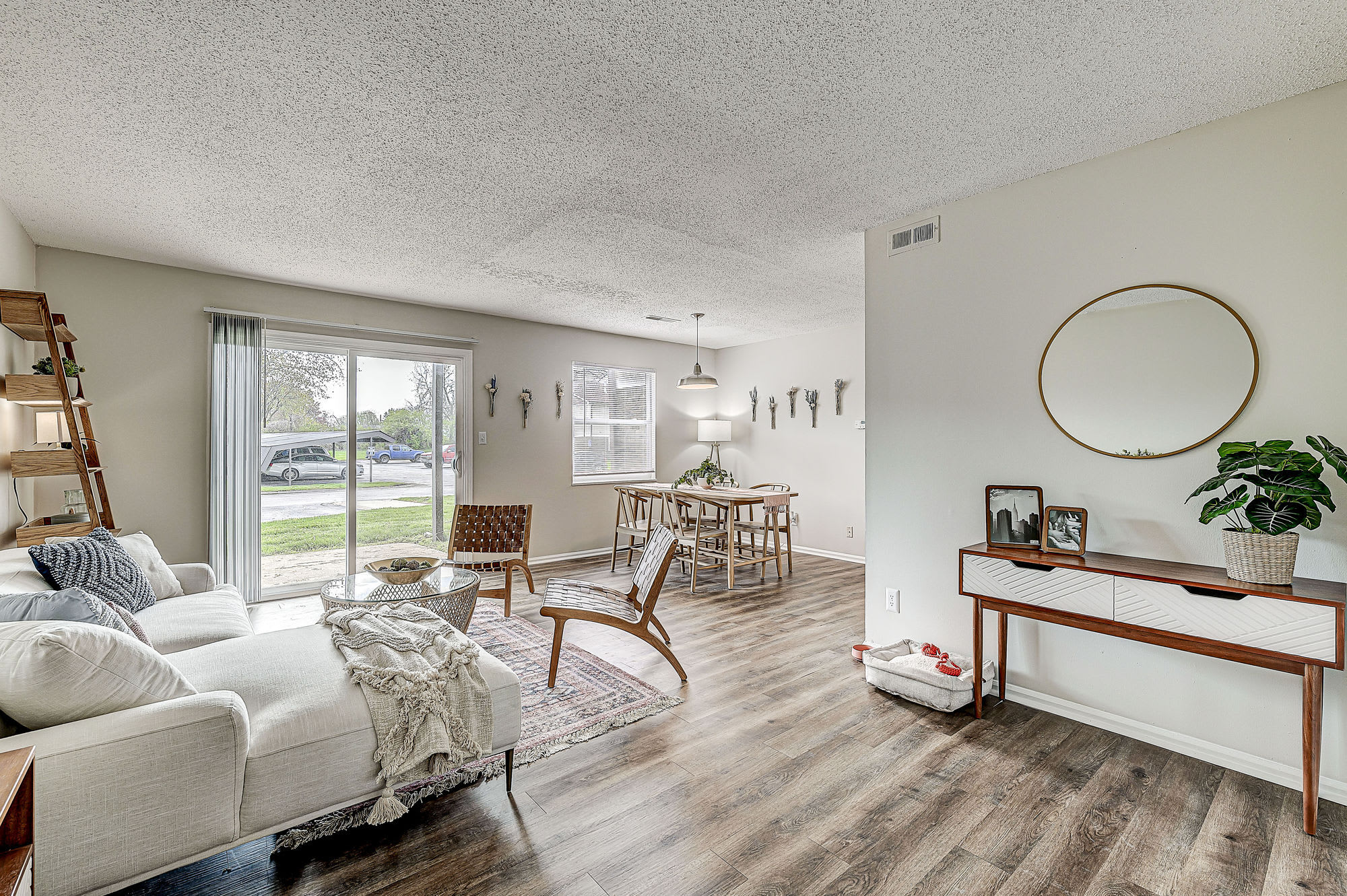 Stonehedge Apartments – photo 4