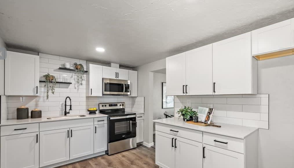 316 East 46Th Place – photo 5
