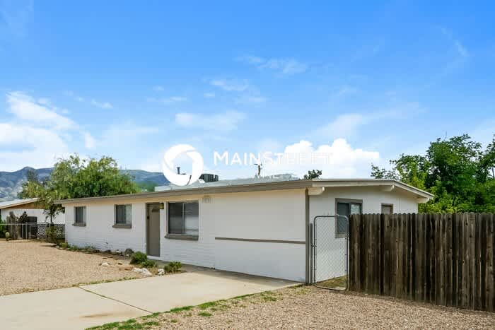 3232 East Stallion Lane – photo 2