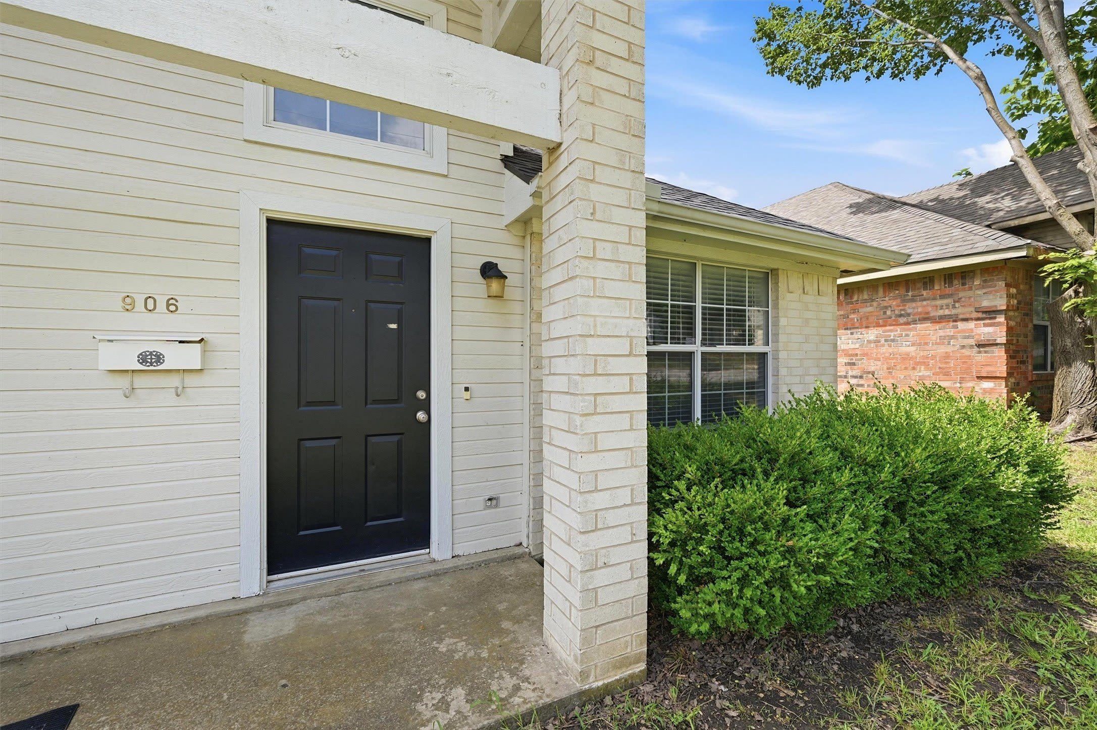 906 W Houston Street – photo 4