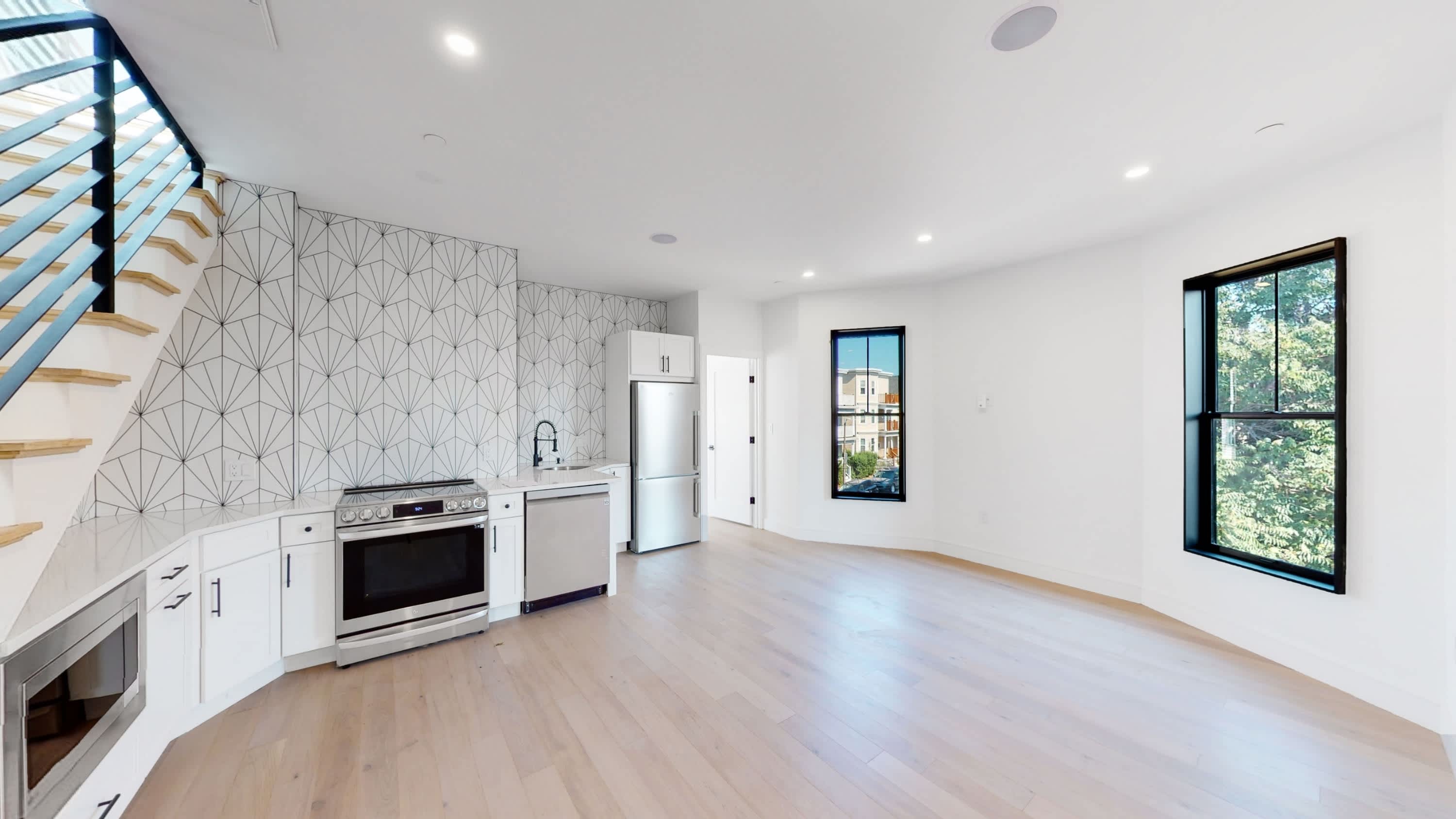 21 Buttonwood StreetUnit 3 – photo 1