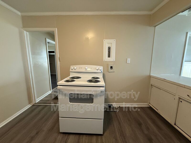 242 South Cherry Road – photo 5